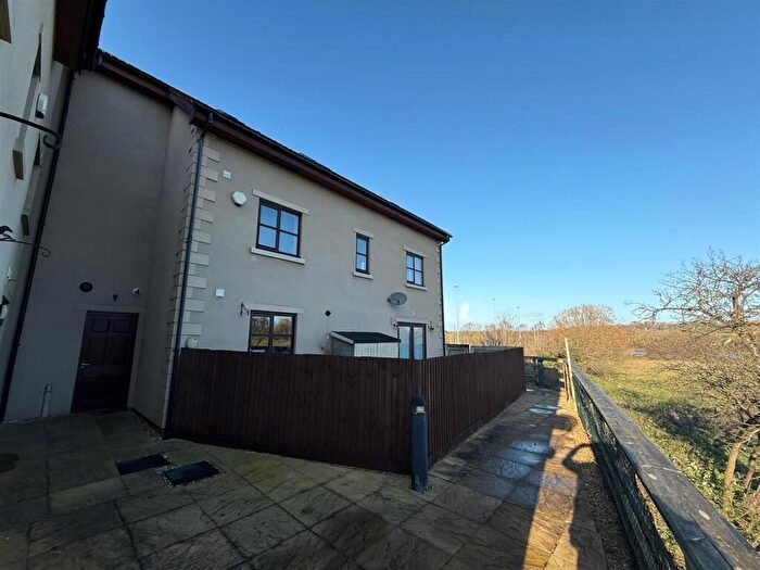 3 Bedroom Apartment For Sale In Trescothick Close, Keynsham, Bristol, BS31