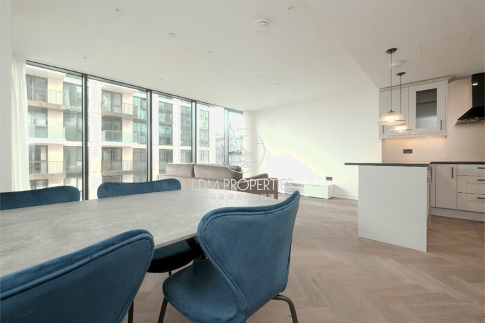 2 Bedroom Apartment To Rent In Merino Gardens, London Dock, London, E1W