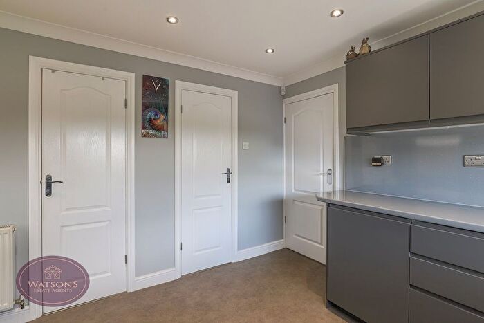 3 Bedroom Detached Bungalow For Sale In Chewton Avenue, Eastwood, Nottingham, NG16