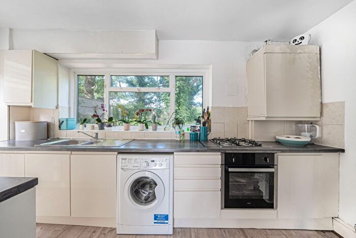 3 Bedroom Property To Rent In Sequoia Park, Hatch End, Pinner, HA5