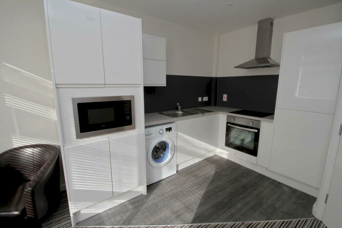 1 Bedroom Apartment To Rent In Centre Court, Paragon Street, HU1