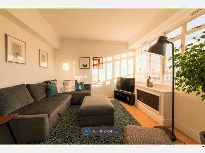 3 Bedroom Maisonette To Rent In De Quincey House, London, SW1V