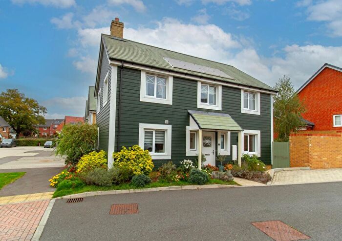 4 Bedroom Detached House For Sale In Nugent Close, Church Crookham, GU52