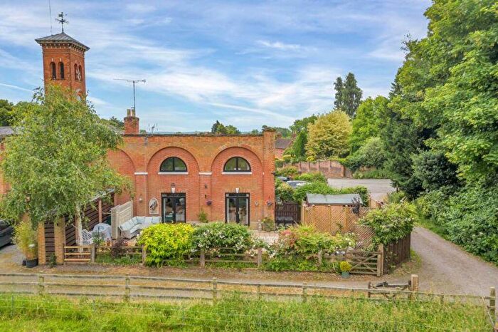 3 Bedroom Terraced House For Sale In Main Street, Gumley, LE16