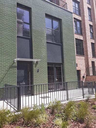 2 Bedroom Town House To Rent In Ordsall Lane, Manchester, Greater Manchester, M5