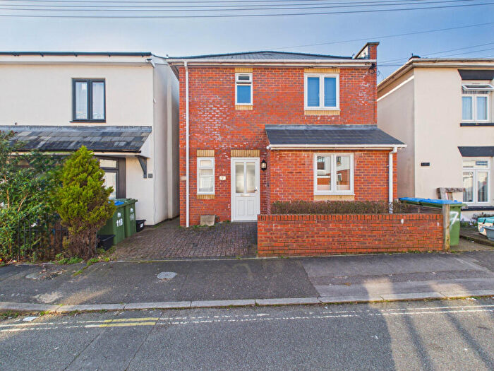 2 Bedroom Flat For Sale In Bourne Road, Southampton, SO15