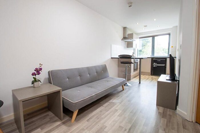 1 Bedroom Flat To Rent In Trinity Hall, Flat, LS6