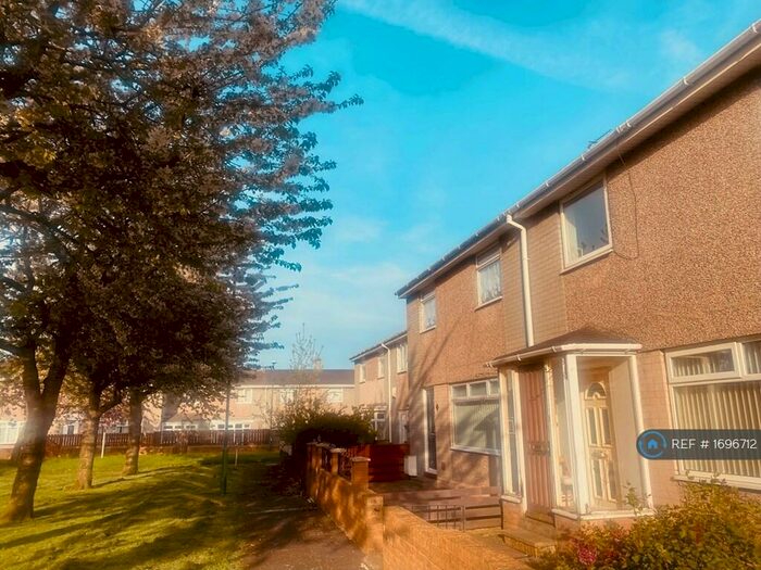 3 Bedroom Terraced House To Rent In Rhyl Parade, Hebburn, NE31