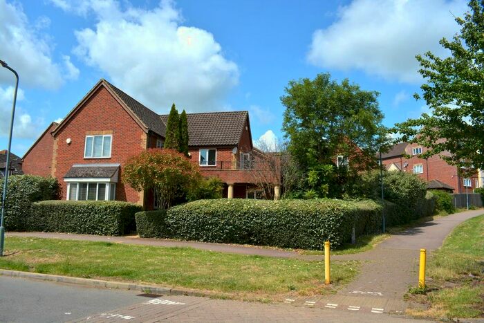 4 Bedroom Detached House To Rent In Vernier Crescent, Medbourne, Milton Keynes, MK5