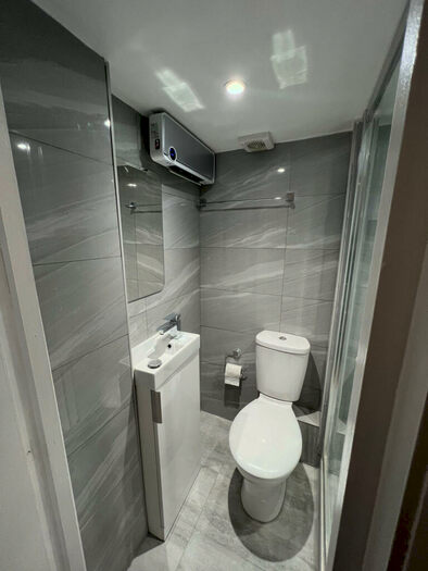 Studio To Rent In Redclife Gardens Chelsea, SW10