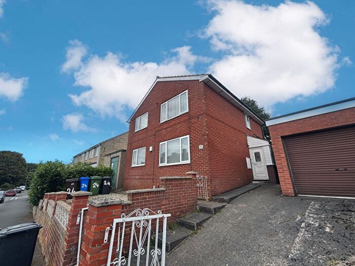 3 Bedroom Flat To Rent In Greengate Lane, Sheffield, S13