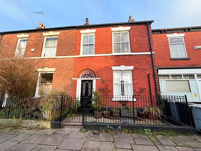 3 Bedroom Terraced House To Rent In High Street, Macclesfield, SK11