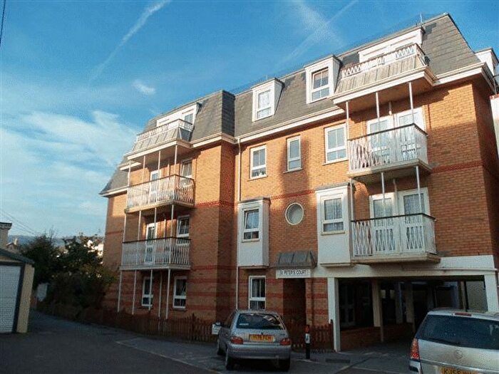 2 Bedroom Flat To Rent In Market Place, Sidmouth, EX10