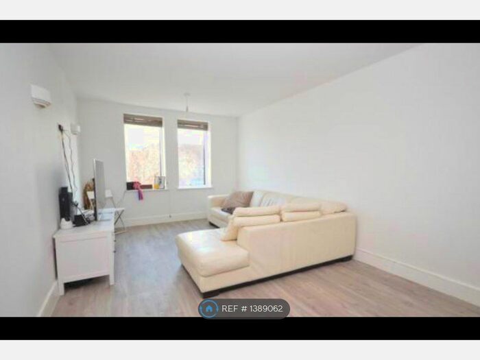 1 Bedroom Flat To Rent In The Barbican, Farnham, GU9