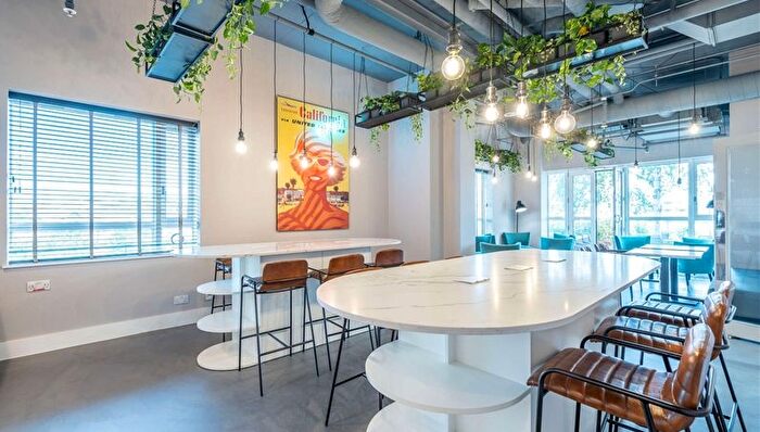 1 Bedroom Flat To Rent In Circus Apartments, West Ferry Circus, E14