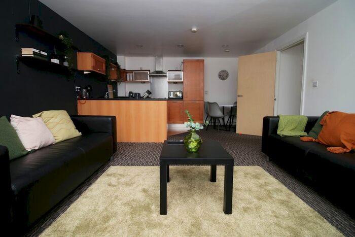 2 Bedroom Flat To Rent In Lock Keepers, Lock Keepers Court, North Road, Cardiff, CF10