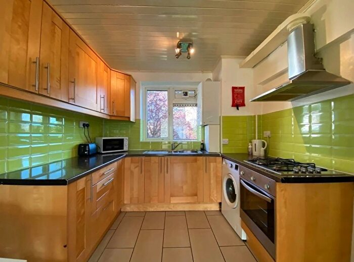 4 Bedroom Flat To Rent In Grangefield, Marquis Road, Camden, NW1