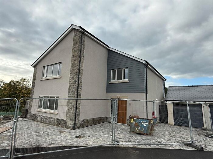 5 Bedroom Detached House For Sale In Maes Y Teirw, Carmarthen, SA31