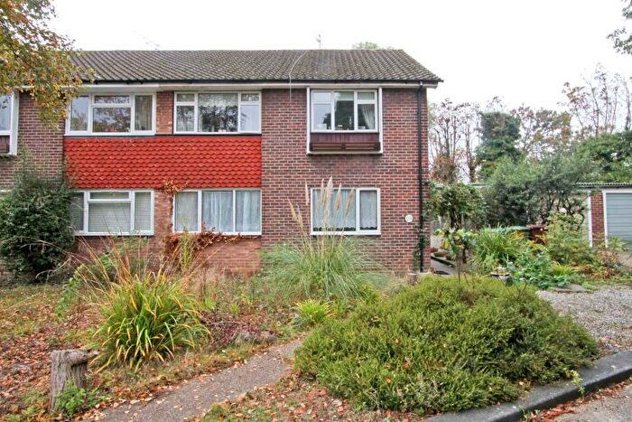 2 Bedroom Maisonette To Rent In Abbey Close, Pinner, HA5