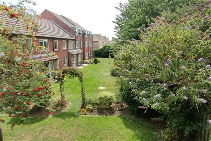 2 Bedroom Retirement Property To Rent In Goring Road, Goring-By-Sea, Worthing, BN12