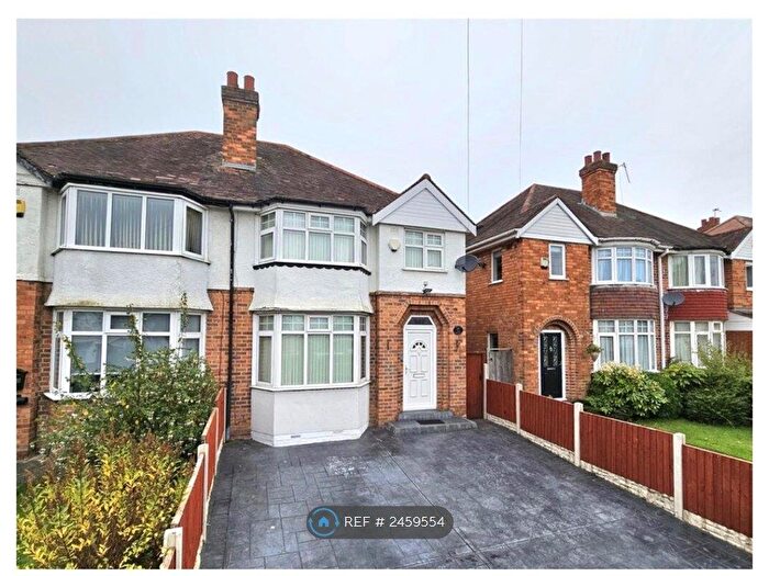 3 Bedroom Semi-Detached House To Rent In Lode Lane, Solihull, B91