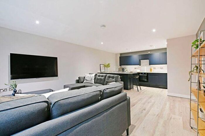 1 Bedroom Flat To Rent In Orange Street, Huttons Buildings, S1