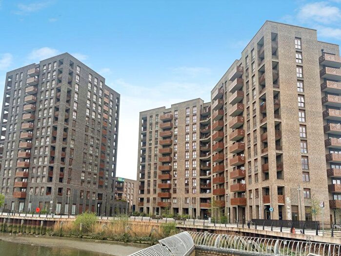 2 Bedroom Flat To Rent In Drydock Square, Barking, IG11