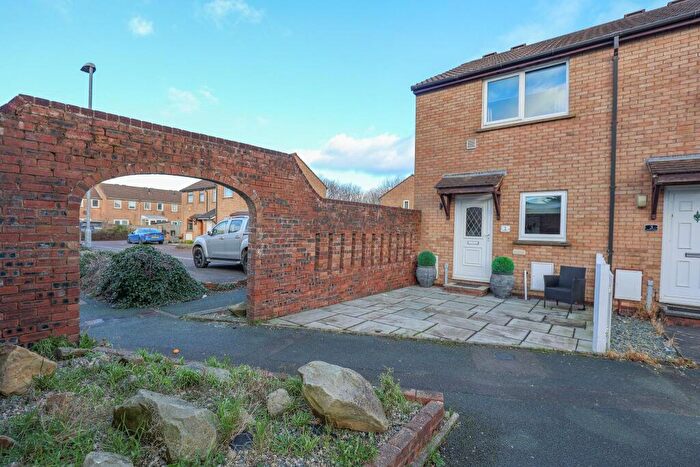 2 Bedroom Town House To Rent In Yarrow Walk, Westgate, Morecambe, LA3