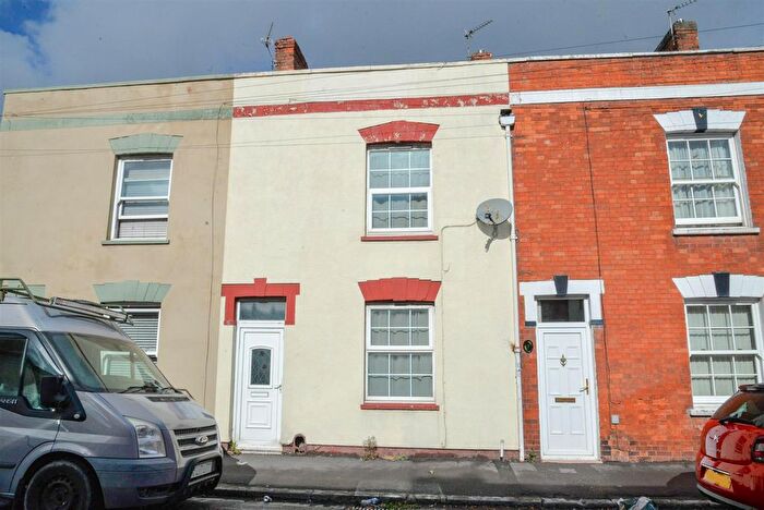 2 Bedroom Terraced House To Rent In Edward Street, Bridgwater, TA6
