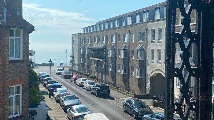 1 Bedroom Flat For Sale In Augusta Road, Ramsgate, CT11