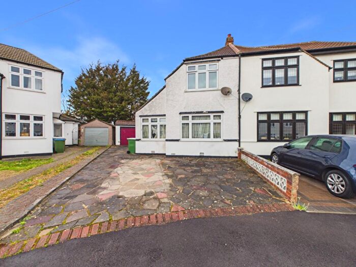 2 Bedroom Semi Detached House For Sale In Sidcup, Kent, DA15