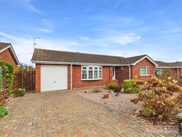 2 Bedroom Detached Bungalow For Sale In Bieston Close, Wrexham, LL13