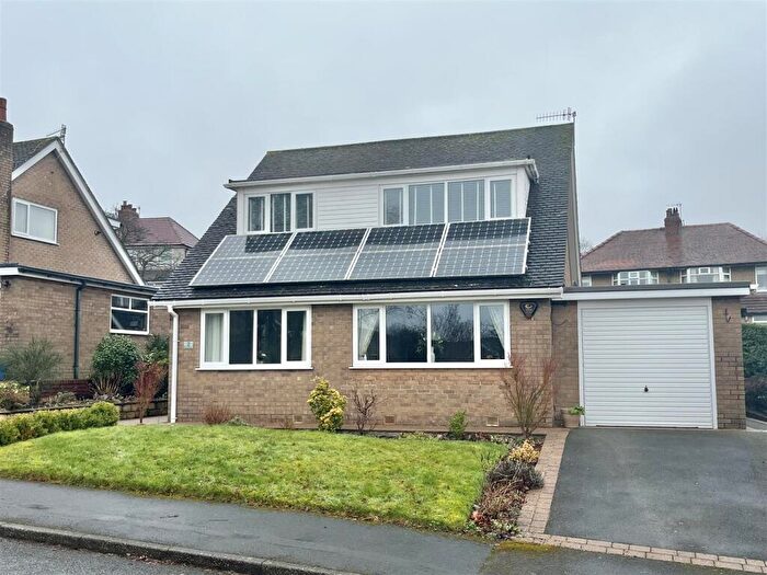 4 Bedroom Detached Bungalow For Sale In Elm Grove, Glossop, SK13