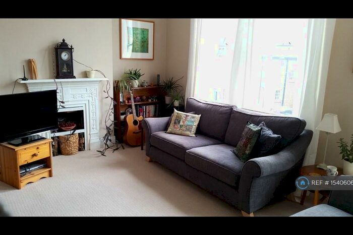 2 Bedroom Flat To Rent In Algernon Road, London, SE13