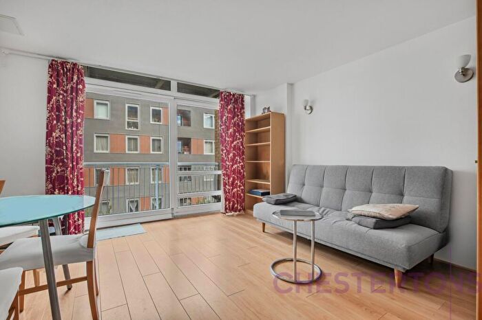 1 Bedroom Flat To Rent In Moore House, Cassilis Road, E14