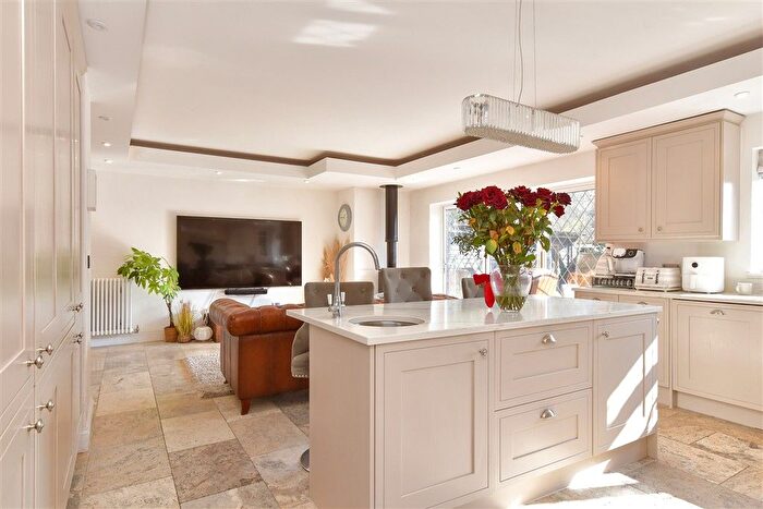 4 Bedroom Detached House For Sale In Manor Road, Cobham, Kent, DA13