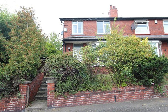 3 Bedroom Semi Detached House For Sale In Lancastre Grove, Leeds, LS5