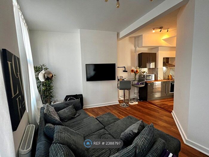 2 Bedroom Maisonette To Rent In Sydenham Road, London, SE26