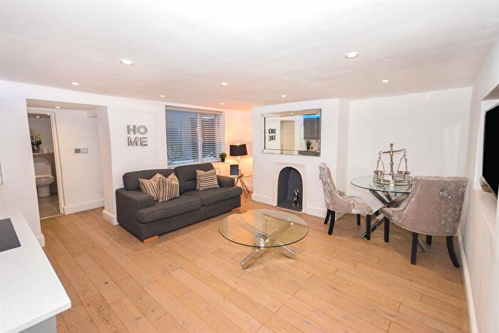 1 Bedroom Flat For Sale In Egremont Place, Brighton, East Sussex, BN2
