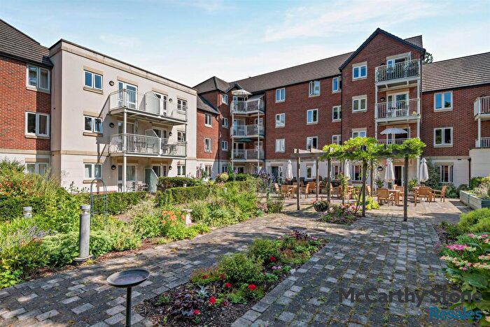 1 Bedroom Apartment For Sale In Shackleton Place, Bath Road, Devizes, Wiltshire, SN10
