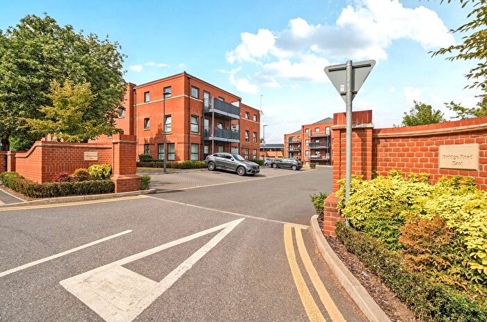 2 Bedroom Flat For Sale In Bridge Road East, Welwyn Garden City, Hertfordshire, AL7