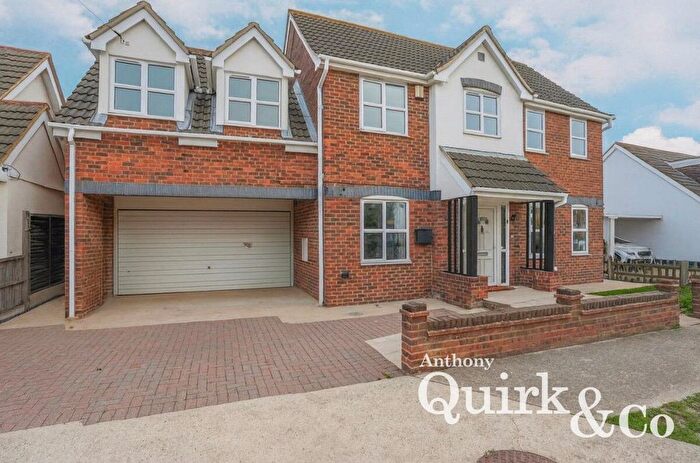 4 Bedroom Detached House For Sale In Margraten Avenue, Canvey Island, SS8