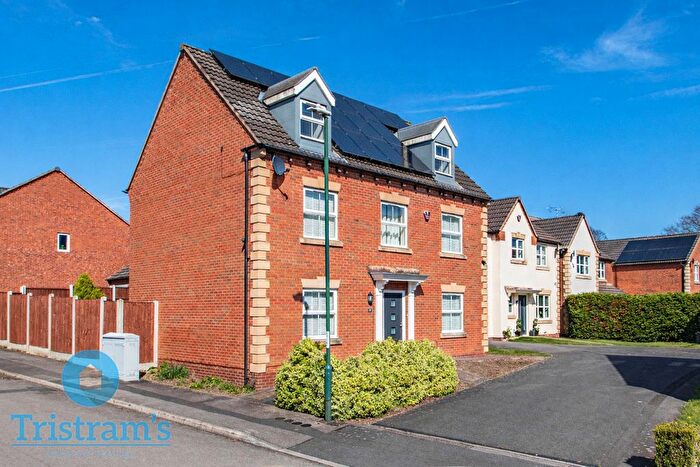 6 Bedroom Detached House For Sale In Tom Blower Close, Wollaton, NG8