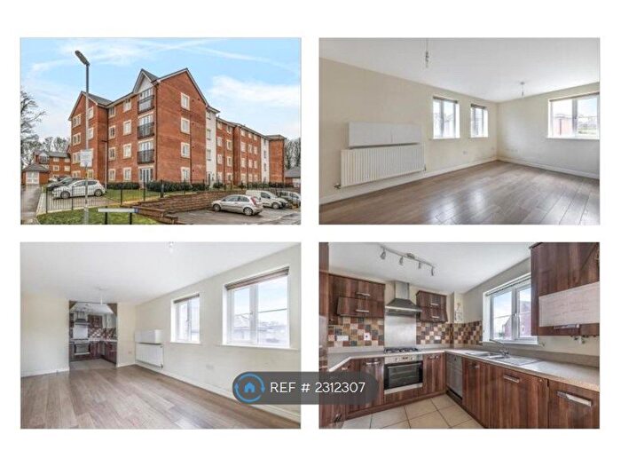 2 Bedroom Flat To Rent In Sycamore House, Bushey, WD23