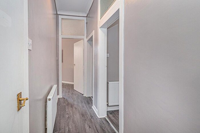 1 Bedroom Apartment For Sale In Clincart Road, Mount Florida, Glasgow, G42