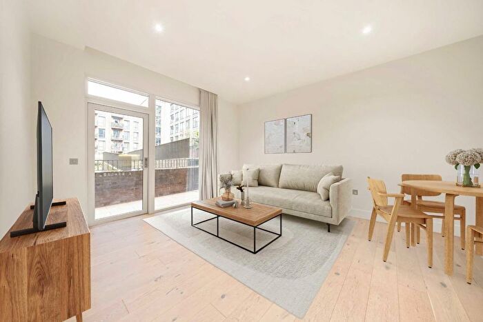 2 Bedroom Flat To Rent In West Row, North Kensington, W10
