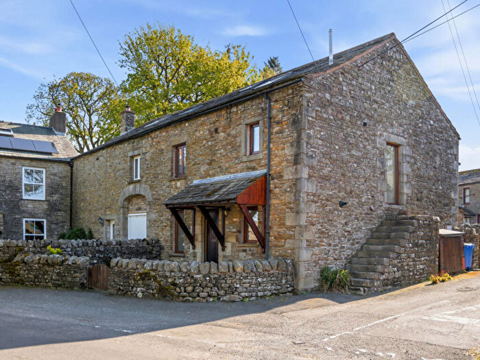 4 Bedroom Barn Conversion For Sale In The Old Stables, Outhgill, CA17