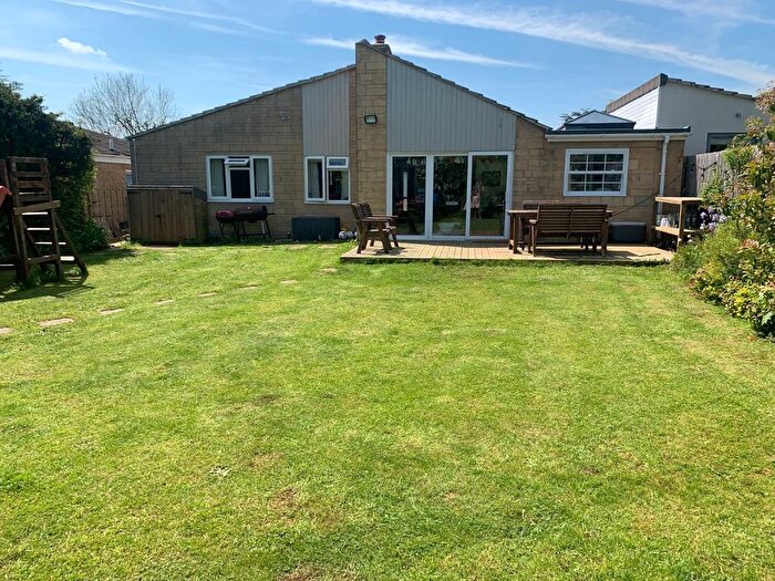 4 Bedroom Bungalow For Sale In Links View, Cirencester, Gloucestershire, GL7