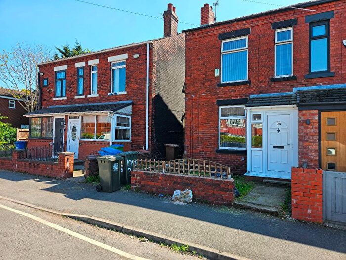 3 Bedroom Semi-Detached House To Rent In Buersil Avenue, Rochdale, OL16