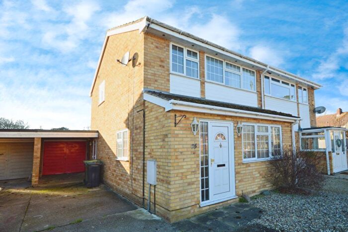 3 Bedroom Semi-Detached House For Sale In Nun’S Meadow, Halstead, CO9